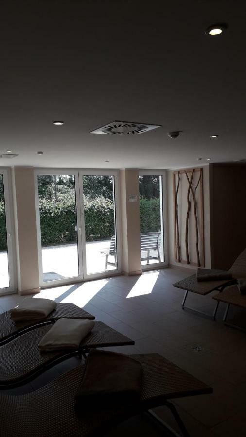 3 Zimmer Ferienwohnung Haus Meeresblick Mit Meerblick A005 Mit Suedterrasse Und Strandkorb 바베 외부 사진